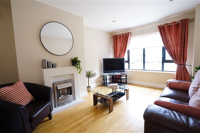 https://photos-a.propertyimages.ie/media/6/9/1/5001196/9f699a28-49d4-423c-97d0-b65107f1e212_l.jpg