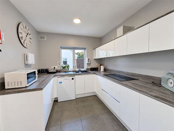 1 Whitethorne Place, Tubbercurry, Sligo