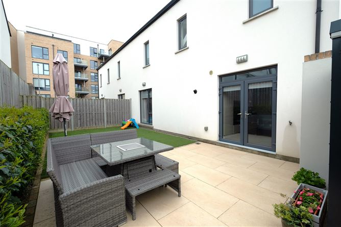 2 The Crescent, Scholarstown Wood, Rathfarnham, Dublin 16