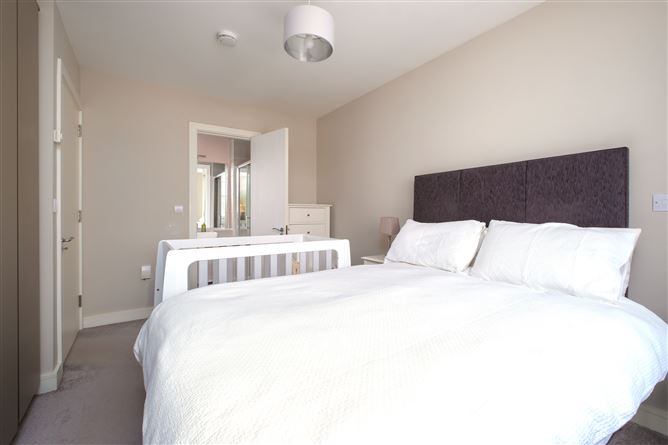 2 The Crescent, Scholarstown Wood, Rathfarnham, Dublin 16