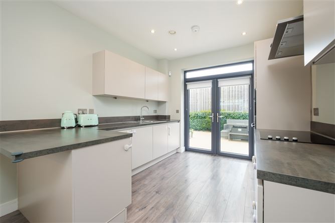 2 The Crescent, Scholarstown Wood, Rathfarnham, Dublin 16