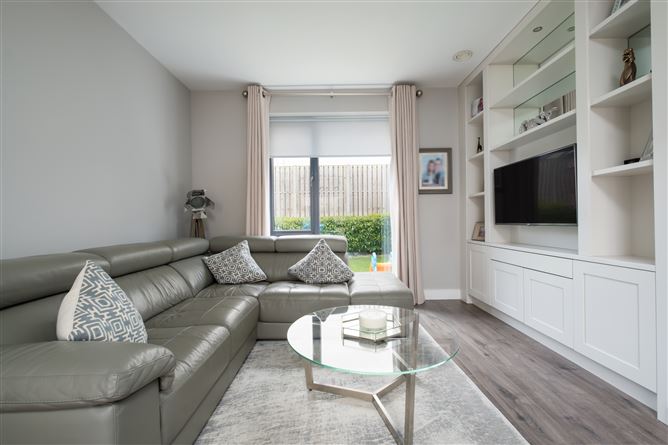 2 The Crescent, Scholarstown Wood, Rathfarnham, Dublin 16