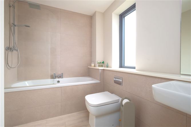 2 The Crescent, Scholarstown Wood, Rathfarnham, Dublin 16