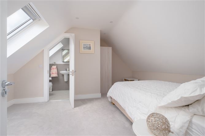 2 The Crescent, Scholarstown Wood, Rathfarnham, Dublin 16