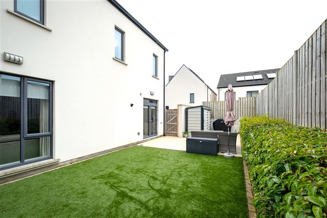 2 The Crescent, Scholarstown Wood, Rathfarnham, Dublin 16