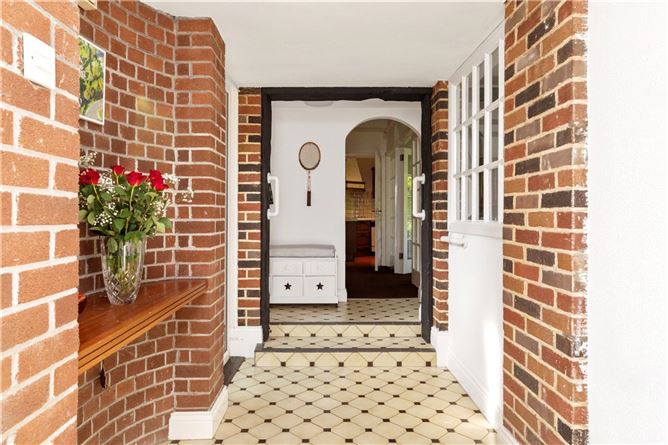 9 St Thomas Mead, Mount Merrion, Co. Dublin