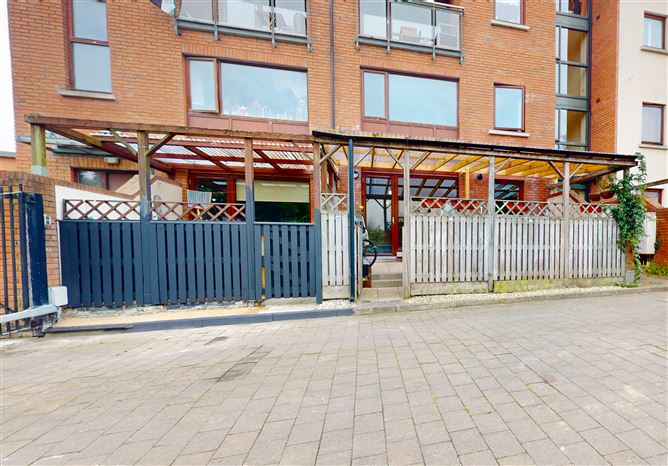 15 Castlegate Dene, Adamstown Castle, Lucan, Co. Dublin
