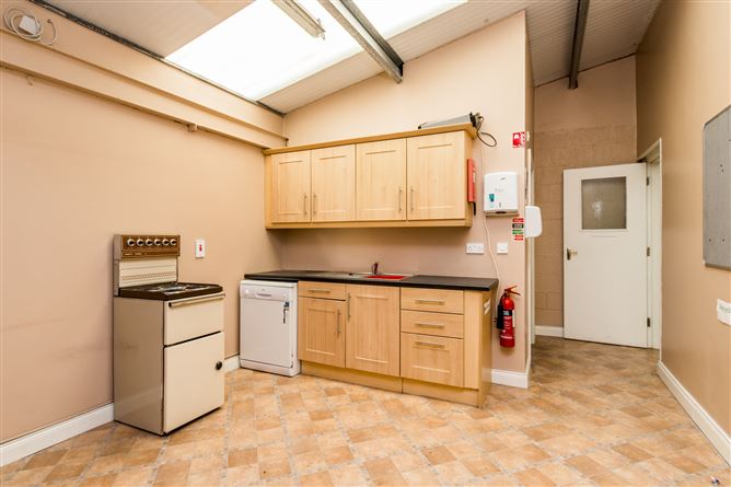 Warehouse, Cluain Fraoigh, Business Park, Roscommon Town