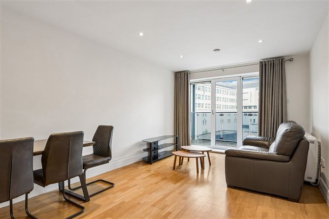 80 Adelaide Square, Whitefriar Street, Dublin 8