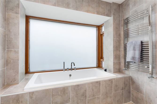 1 Arundel, Monkstown Valley, Monkstown, Co. Dublin
