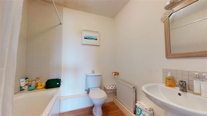 44 Castle Lawns, Kilgobbin Woods, Sandyford, Dublin 18