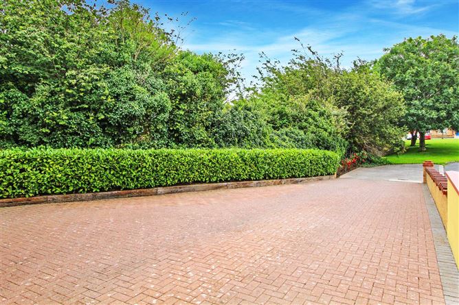 38 Hazelwood, Ennis, Co. Clare