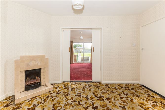 17 Shanowen Grove, Santry, Dublin 9