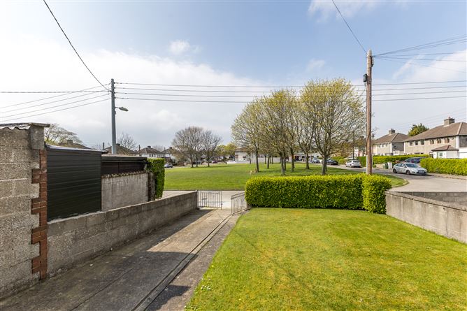 17 Shanowen Grove, Santry, Dublin 9
