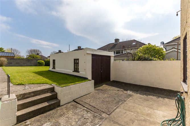 17 Shanowen Grove, Santry, Dublin 9