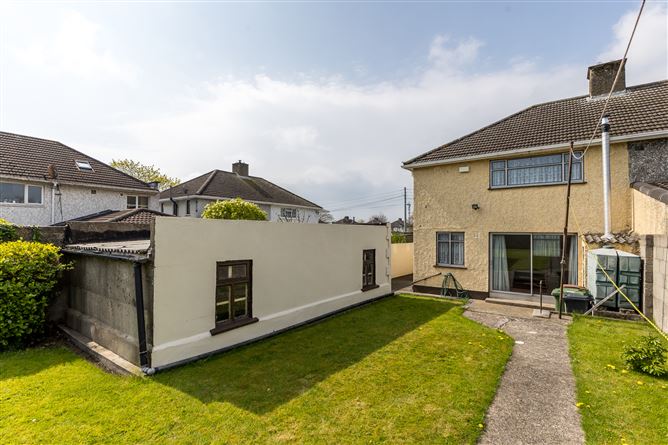 17 Shanowen Grove, Santry, Dublin 9