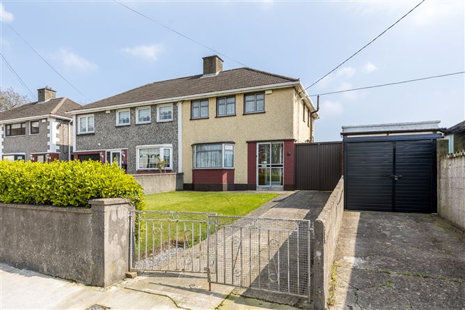17 Shanowen Grove, Santry, Dublin 9