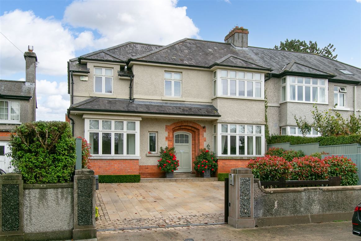 43 St Helen's Road, Booterstown, County Dublin