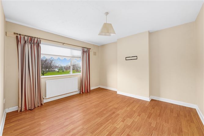 8 Hillsbrook Crescent, Perrystown, Dublin 12