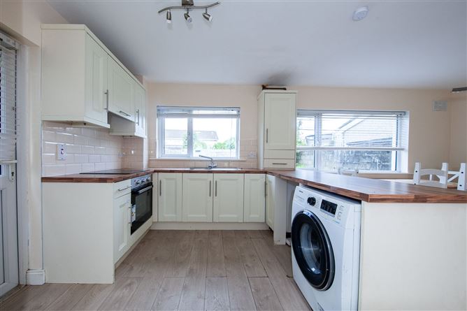 Photo 9 of 27 — 21 Inis Fáil, Old Bawn, Tallaght, Dublin