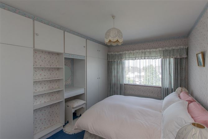 17 Barton Road East, Dundrum, Dublin 14