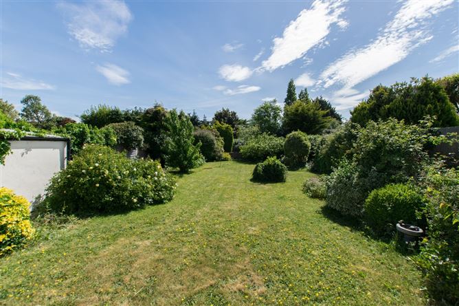 17 Barton Road East, Dundrum, Dublin 14