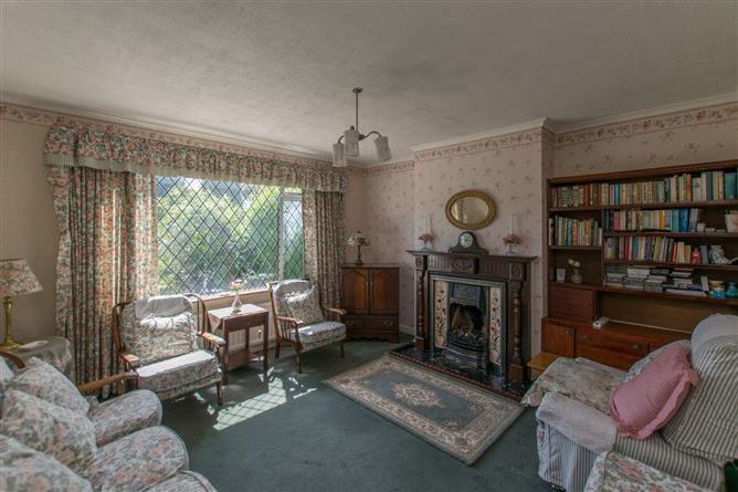17 Barton Road East, Dundrum, Dublin 14