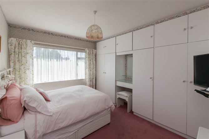 17 Barton Road East, Dundrum, Dublin 14