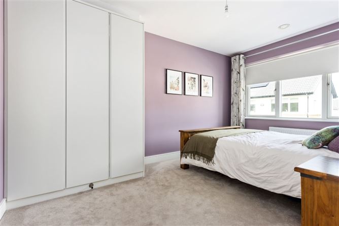 13 Larkfield View, Clay Farm, Leopardstown, Dublin 18