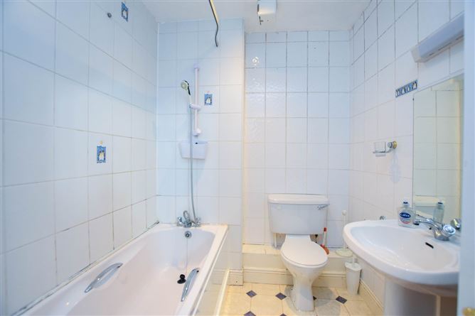 2 Orby View, The Gallops, Leopardstown, Dublin 18