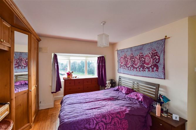 2 Orby View, The Gallops, Leopardstown, Dublin 18