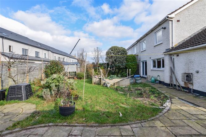 2 Orby View, The Gallops, Leopardstown, Dublin 18