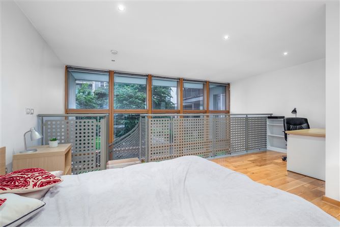 57 Kirk Patrick House, Spencer Dock, IFSC, Dublin 1