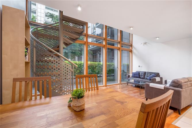 57 Kirk Patrick House, Spencer Dock, IFSC, Dublin 1
