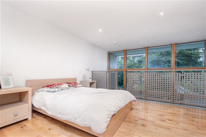57 Kirk Patrick House, Spencer Dock, IFSC, Dublin 1