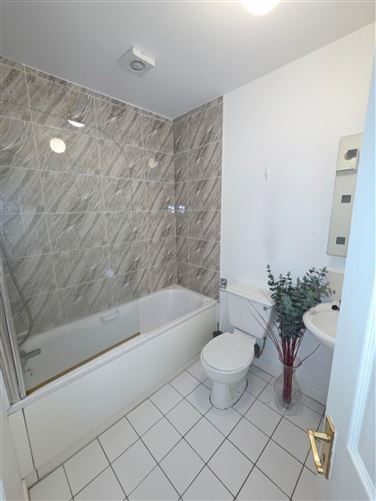 Apartment 404 River Towers, Lee Road, Sundays Well, Cork