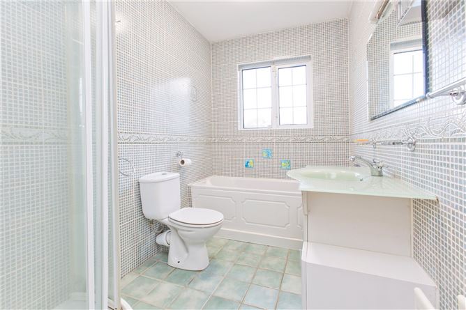 221 Moyville, Rathfarnham, Dublin 16