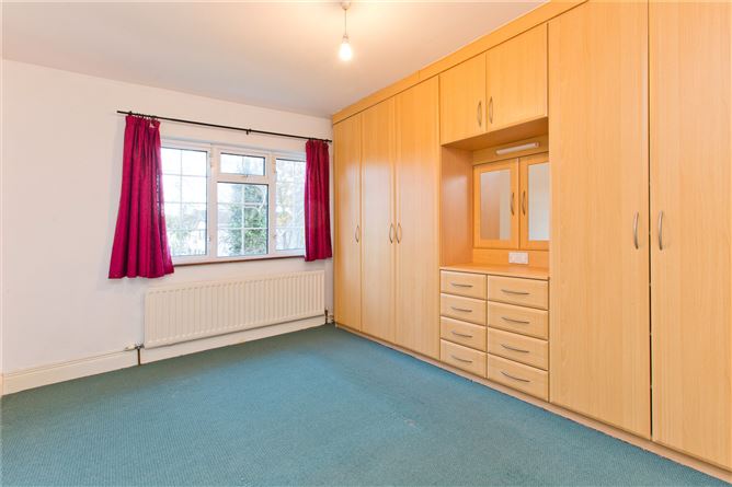 221 Moyville, Rathfarnham, Dublin 16
