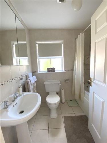 9 Ard Álainn, Fethard, Tipperary