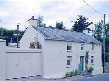 Main image for Heather Cottage, Barton Street, Tinahely, Wicklow