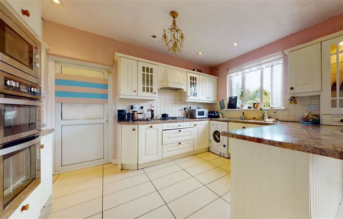 77 Wyattville Park, Loughlinstown, Glenageary, Co. Dublin