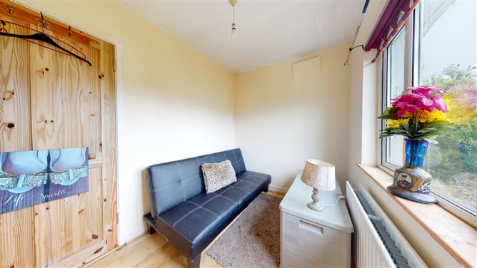 77 Wyattville Park, Loughlinstown, Glenageary, Co. Dublin