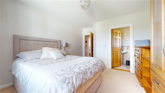 25A Gladesville, Castlebar, Co. Mayo
