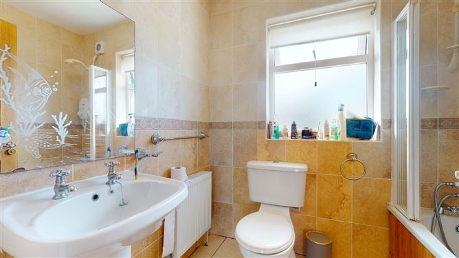 25A Gladesville, Castlebar, Co. Mayo
