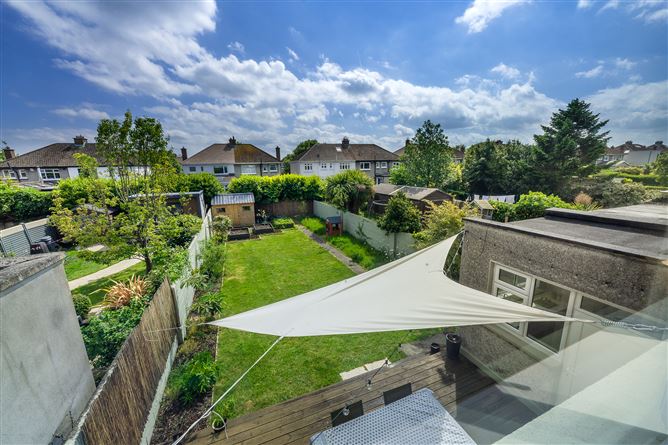 https://photos-a.propertyimages.ie/media/6/9/5/4931596/990ee8dd-6fc2-405f-beb8-19717263b0fe_l.jpg
