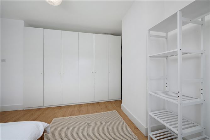 https://photos-a.propertyimages.ie/media/6/9/5/4931596/990ee8dd-6fc2-405f-beb8-19717263b0fe_l.jpg