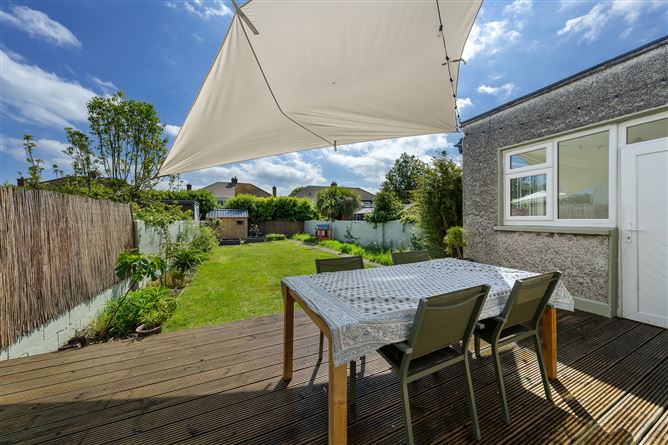 https://photos-a.propertyimages.ie/media/6/9/5/4931596/990ee8dd-6fc2-405f-beb8-19717263b0fe_l.jpg