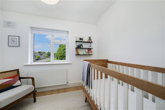 https://photos-a.propertyimages.ie/media/6/9/5/4931596/990ee8dd-6fc2-405f-beb8-19717263b0fe_l.jpg