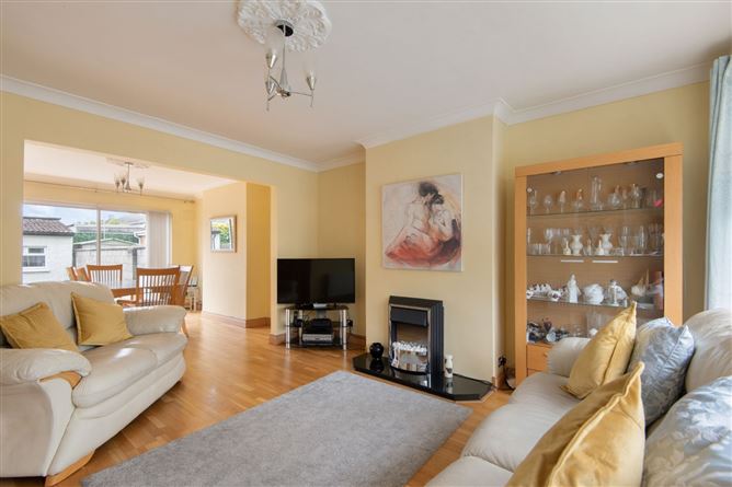 8 Riverside Park, Clonshaugh, Dublin 17