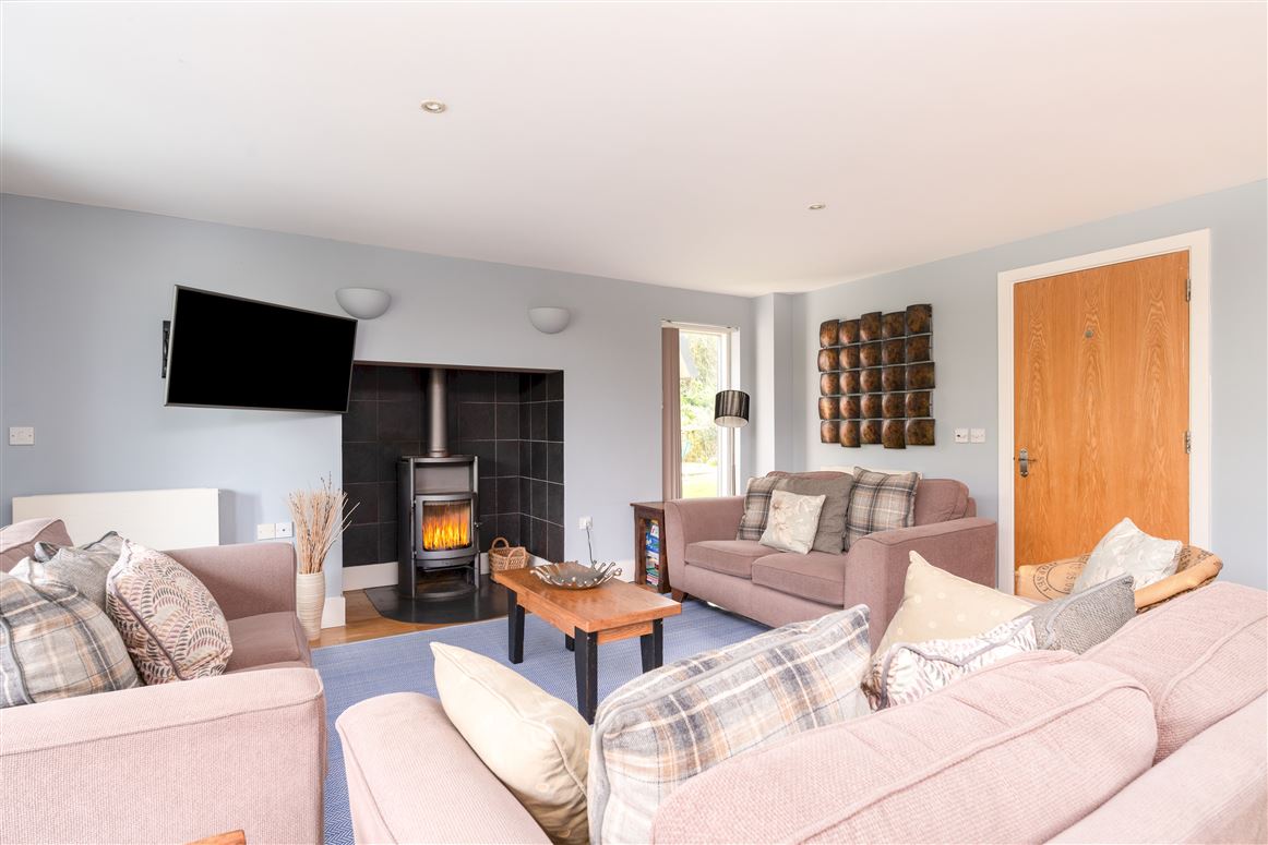 Lakeside Soak,Somerford Keynes,Gloucestershire,United Kingdom